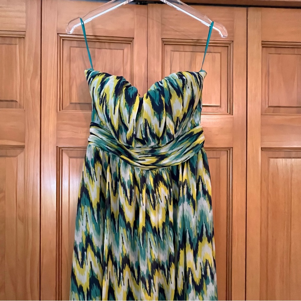 Harper Abstract Chevron Strapless Maxi Dress Size Medium NWT - Picture 4 of 10